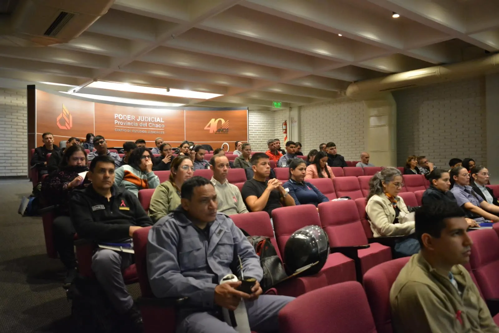Participaron las ONG, abogados, veterinarios y agentes de seguridad